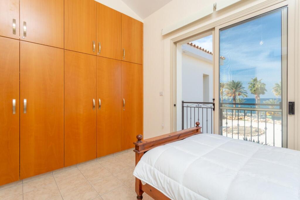Аргака: Villa Seashore One Large Private Pool Walk to Beach Sea Views A C Wifi - 3150