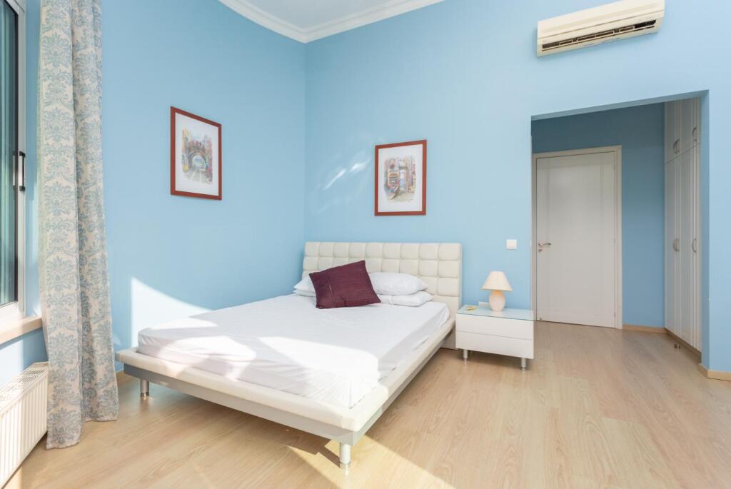 Аргака: Villa Komissa Large Private Pool Walk to Beach Sea Views A C Wifi - 3439