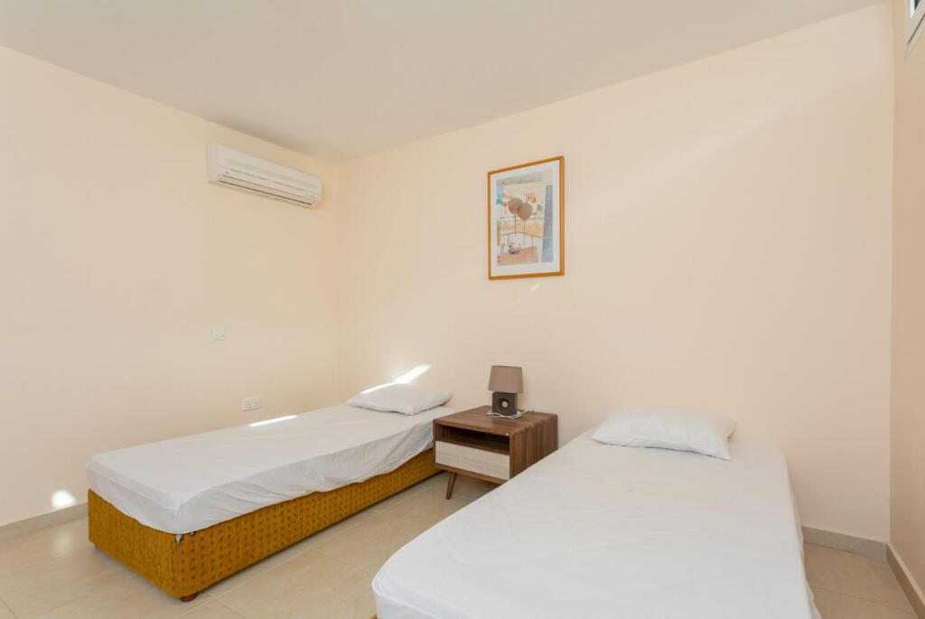 Аргака: Villa Komissa Large Private Pool Walk to Beach Sea Views A C Wifi - 3439