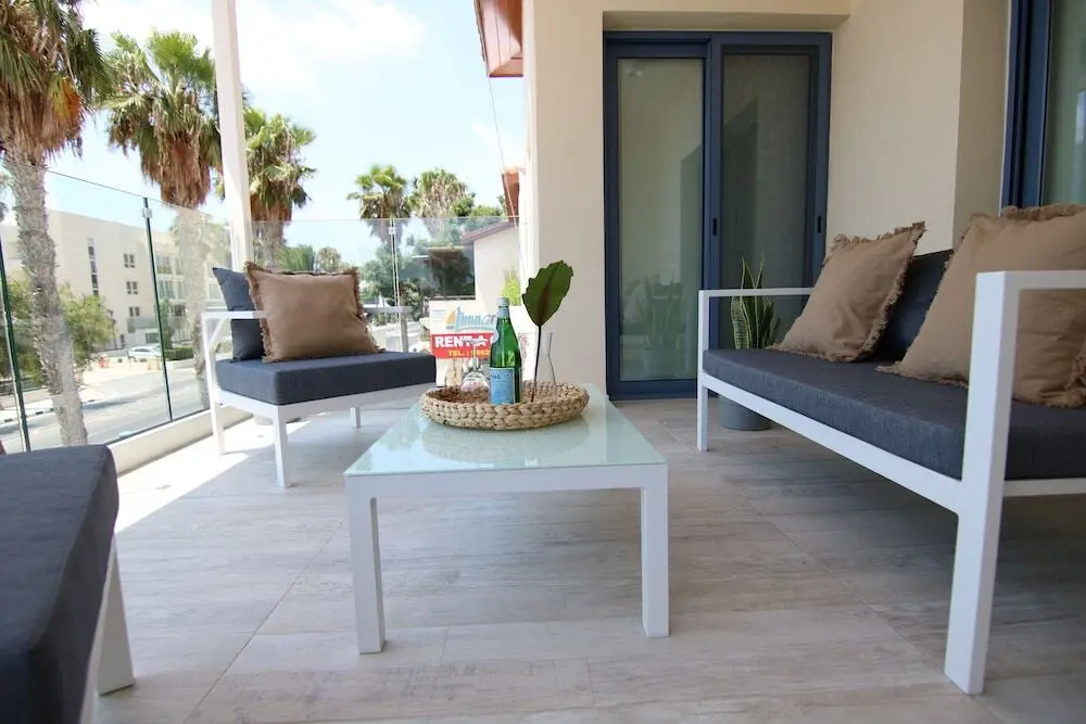 Пафос: Phaedrus Living: Seaside Luxury Flat Limnaria 152
