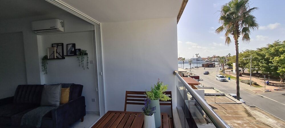 Пафос: Phaedrus Living: Seaside Executive Flat Harbour 206