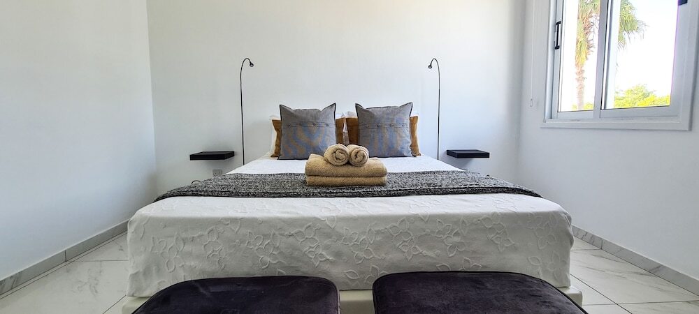 Пафос: Phaedrus Living: Seaside Executive Flat Harbour 206