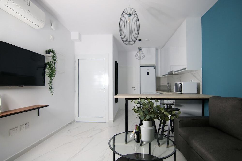 Пафос: Phaedrus Living: Seaside Romantic Flat Limnaria123