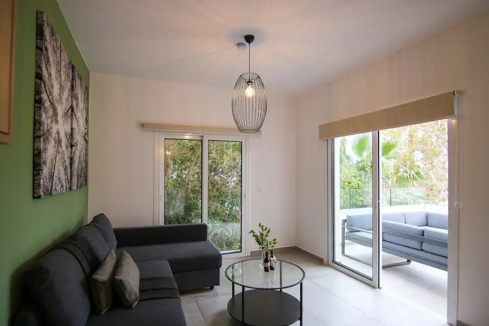 Пафос: Phaedrus Living: Seaside Modern Flat Limnaria 123