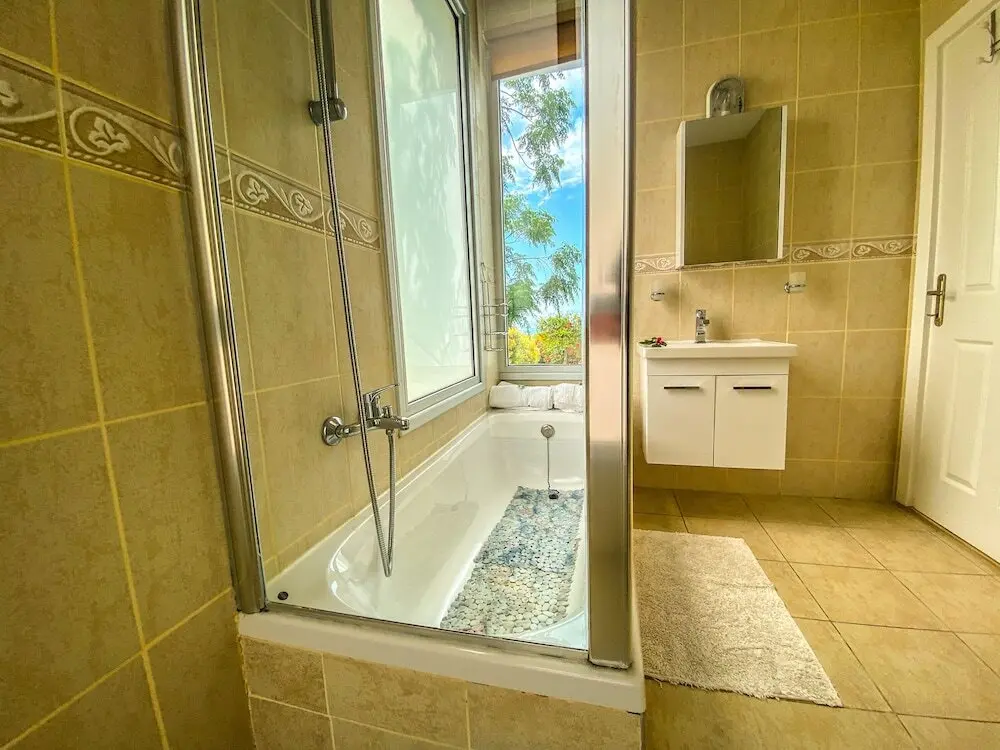Гекиткале: Detached Villa, Private Heated Pool, Outstanding Sea Views, Sleeps 6, Free Wifi