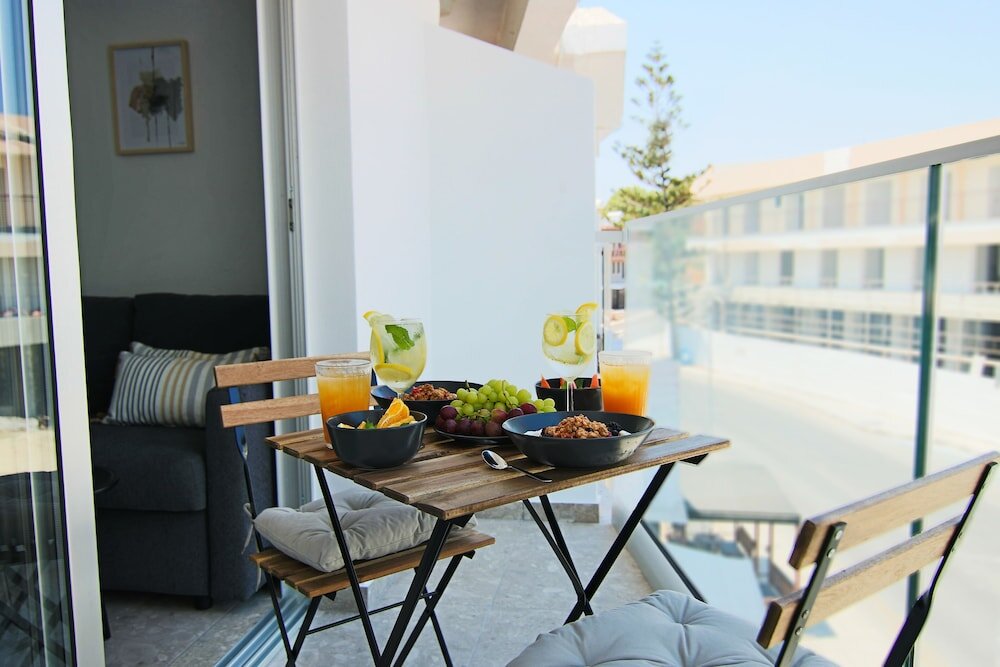 Пафос: Phaedrus Living: Seaside Luxury Flat Athina 113