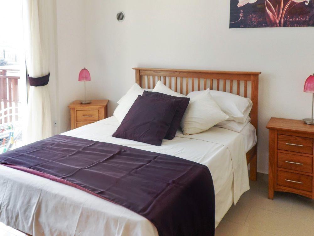 Пейя: Apartment With one Bedroom in Peyia, Paphos, With Wonderful sea View, Pool Access, Furnished Terrace - 5 km From the Beach