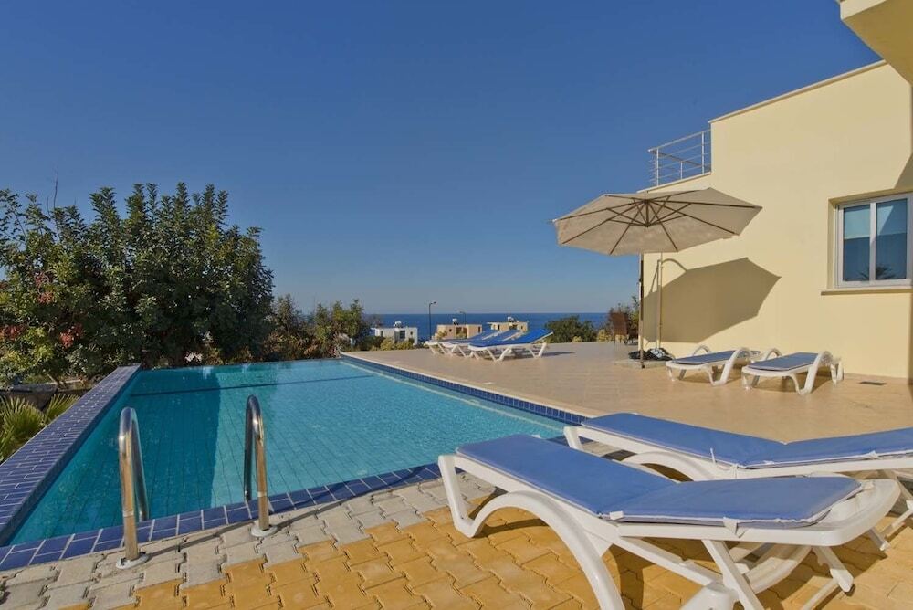 Кирения: Villa Sunny by Amy Villas