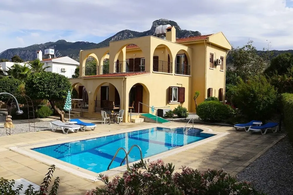 Кирения: Villa Baris by Amy Villas