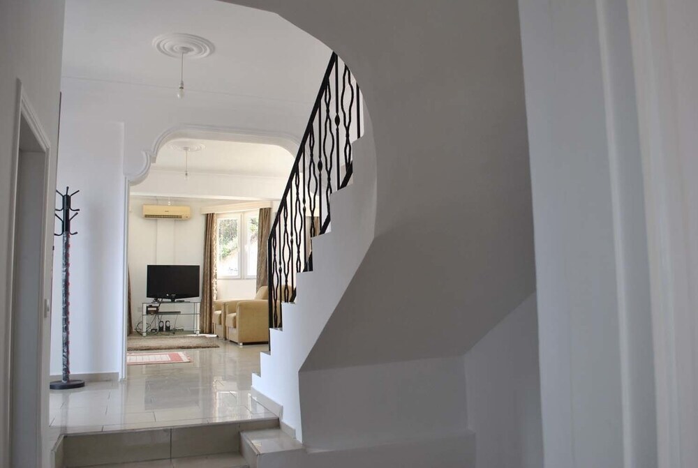 Кирения: Villa Bueno by Amy Villas