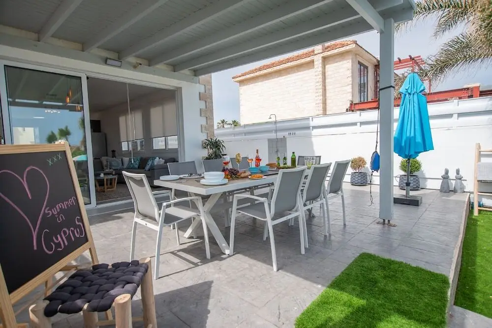 Айя-Напа: Sea front Villa Dagi - Gorgona Complex
