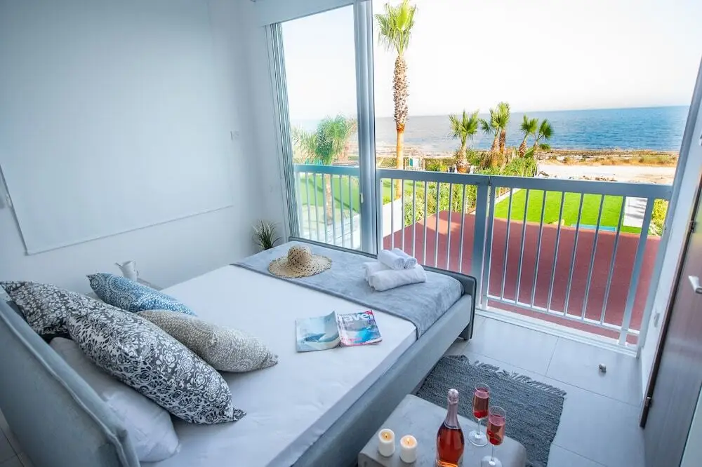 Айя-Напа: Sea front Villa Dagi - Gorgona Complex