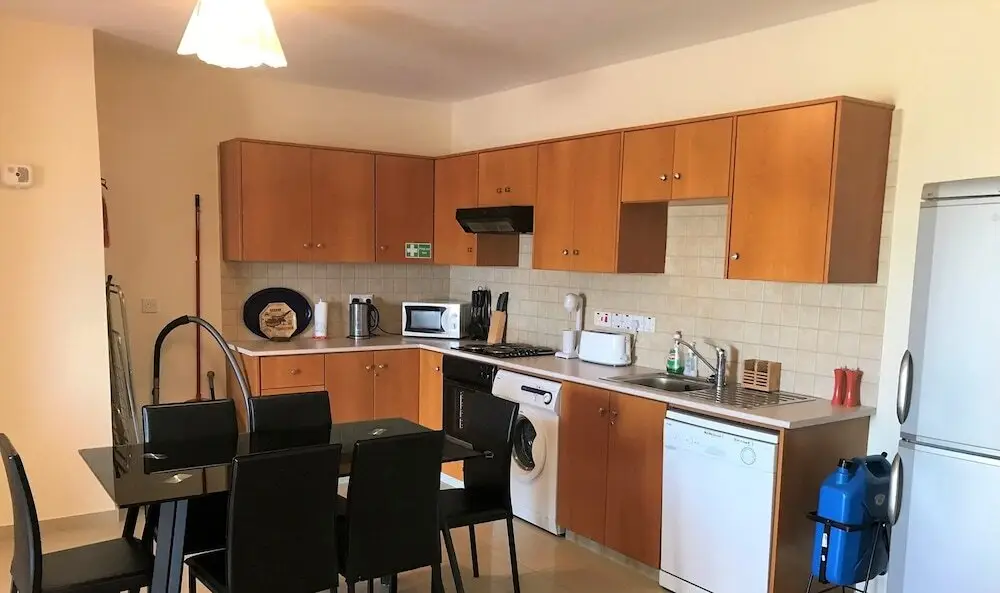 Паралимни: Seaview Apartment