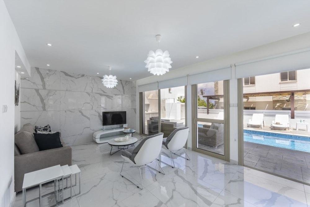 Протарас: Protaras Sunrise Beach Villa
