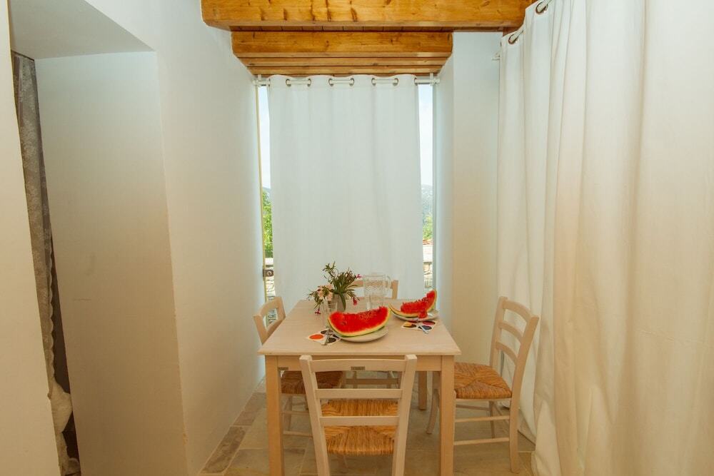Скарину: Thyone Uno Cottage