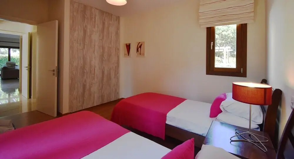 Какопетрия: 3 bedroom Villa Omodos HG14 with private kidney pool and roof terrace with golf views, Hestiades Greens on Aphrodite Hills Resort