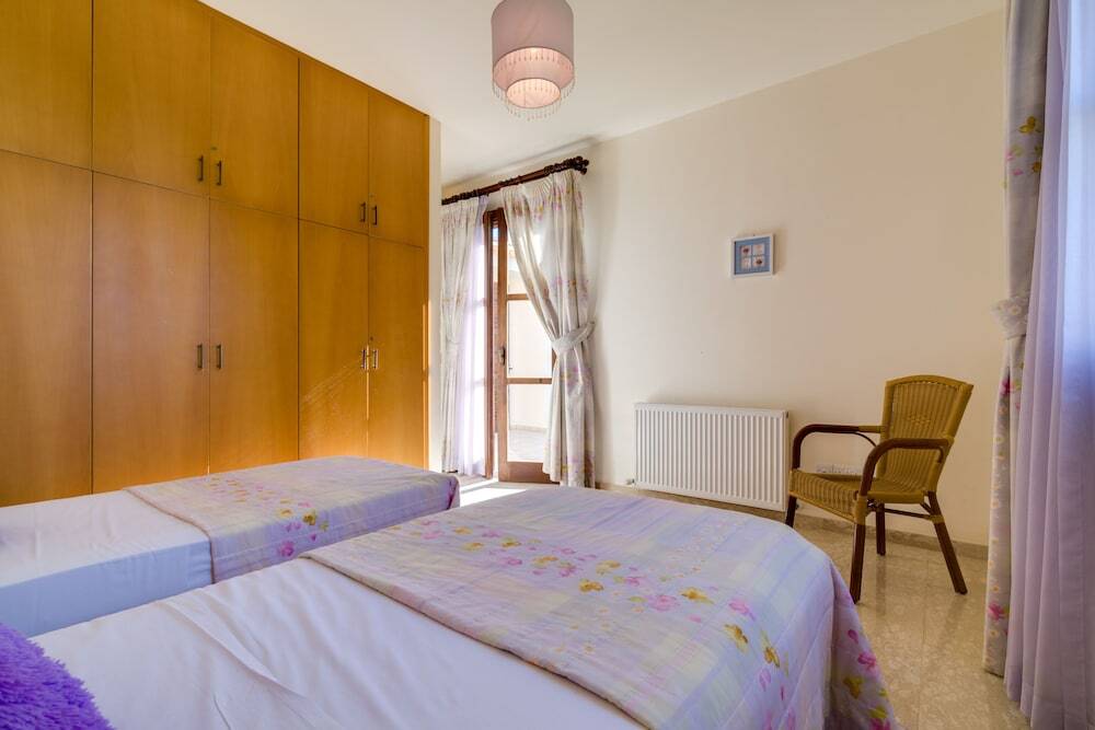 Куклия: 3 bedroom Villa Anarita 64 with private L-shaped pool, beautiful gardens, near resort village square