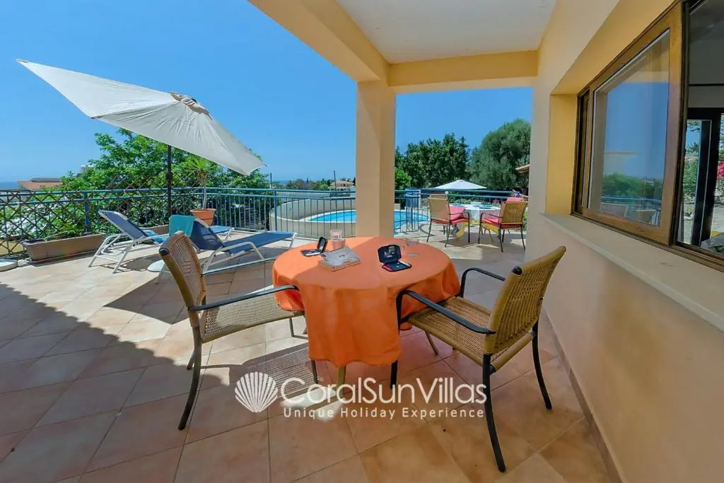 Пейя: Large Pool & Garden, Billiard, Peaceful Area, Near to the Sea, Coral Bay Paphos