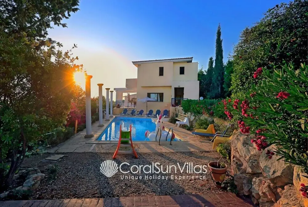 Пейя: Wonderful Quiet Area, Completely Privacy, Large Private Pool, Colourful Garden