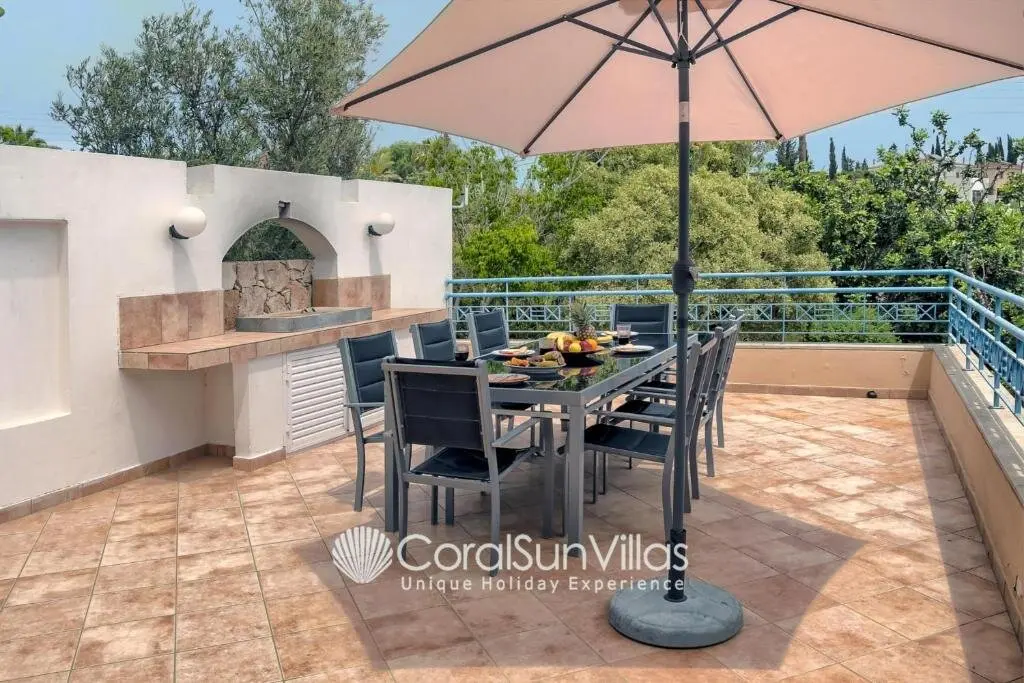 Пейя: Exceptional Large Villa, Free Heated Pool 1 NOV - 15 Jan, Privacy,prime Location