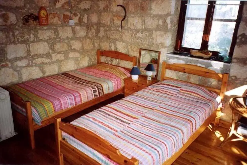 Киссонерга: Secluded Restored Farmhouse With Private Pool, 2 Bedrooms and Free Car