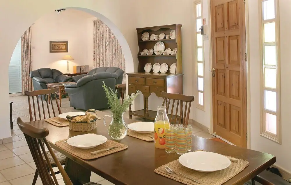 Милиу: Beautiful Home in Miliou Paphos With 2 Bedrooms, Outdoor Swimming Pool and Swimming Pool