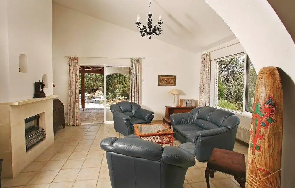 Милиу: Beautiful Home in Miliou Paphos With 2 Bedrooms, Outdoor Swimming Pool and Swimming Pool