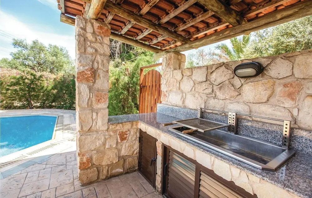 Полис Хрисохус: Amazing Home in Laatchi With 3 Bedrooms, Wifi and Swimming Pool