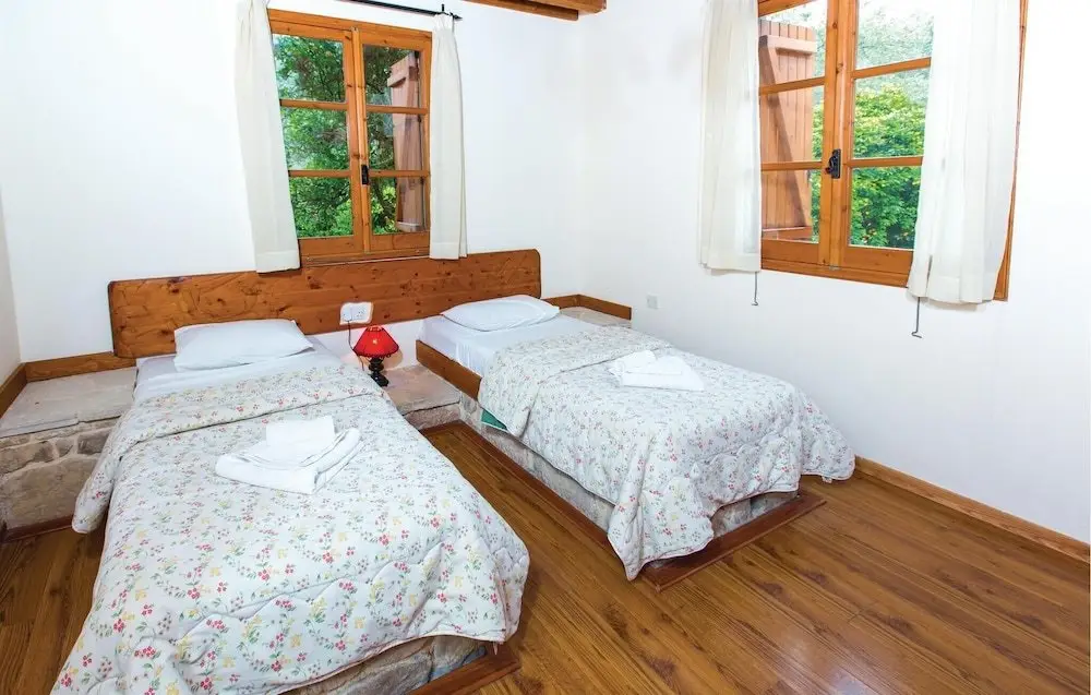 Милиу: Beautiful Home in Miliou Paphos With 3 Bedrooms, Outdoor Swimming Pool and Swimming Pool