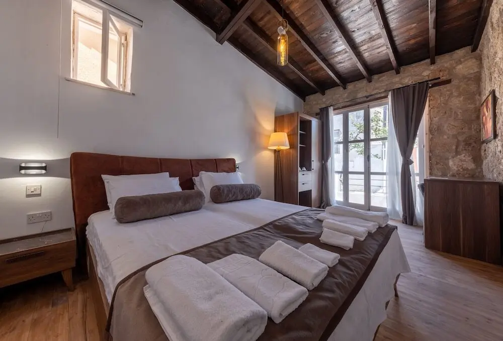Фамагуста: La Regina Veneziana Guest House & Cafe