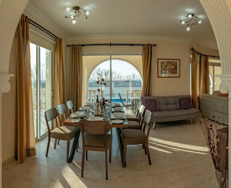 Полис Хрисохус: Komissa Villa
