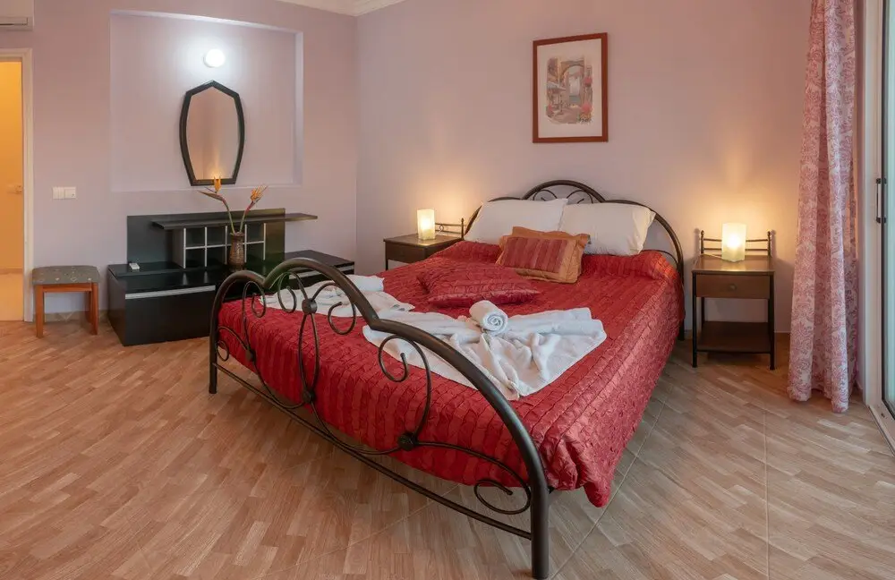 Полис Хрисохус: Komissa Villa