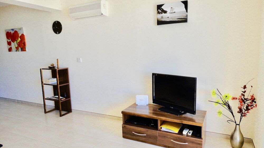 Полис Хрисохус: Stunning 2-bed Apartment in Poli Crysochous