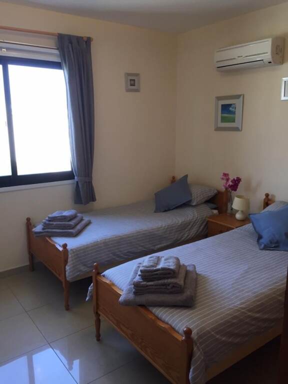 Ороклини: Beautiful 2-bed Apartment in Oroklini