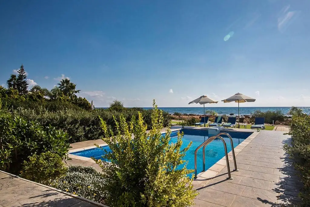 Айя-Напа: Villa Suri, Luxury Seafront Villa