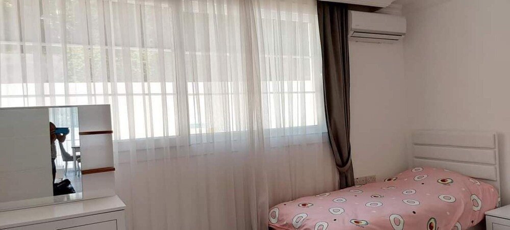 Алсанджак: Charming 3-bed Semi Detached Villa in Alsancak