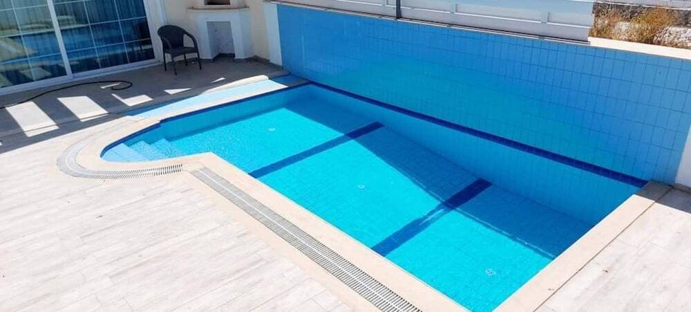 Алсанджак: Charming 3-bed Semi Detached Villa in Alsancak