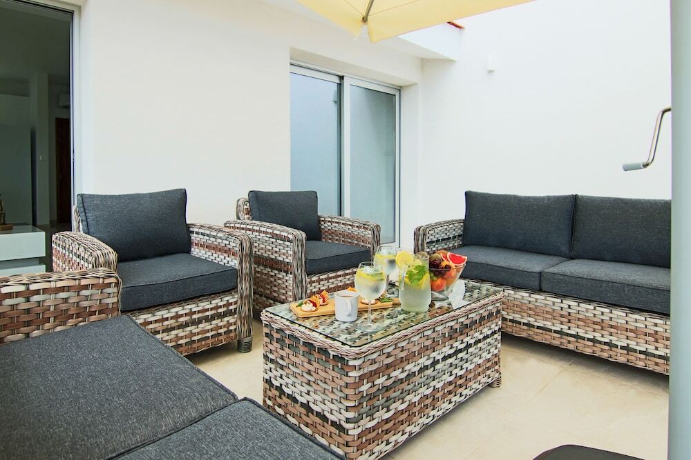 Пейя: Phaedrus Living: Luxury Villa Ellison