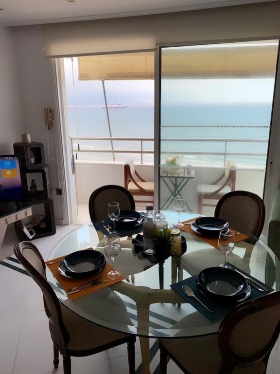 Ларнака: Larnaca Seaview Rooms