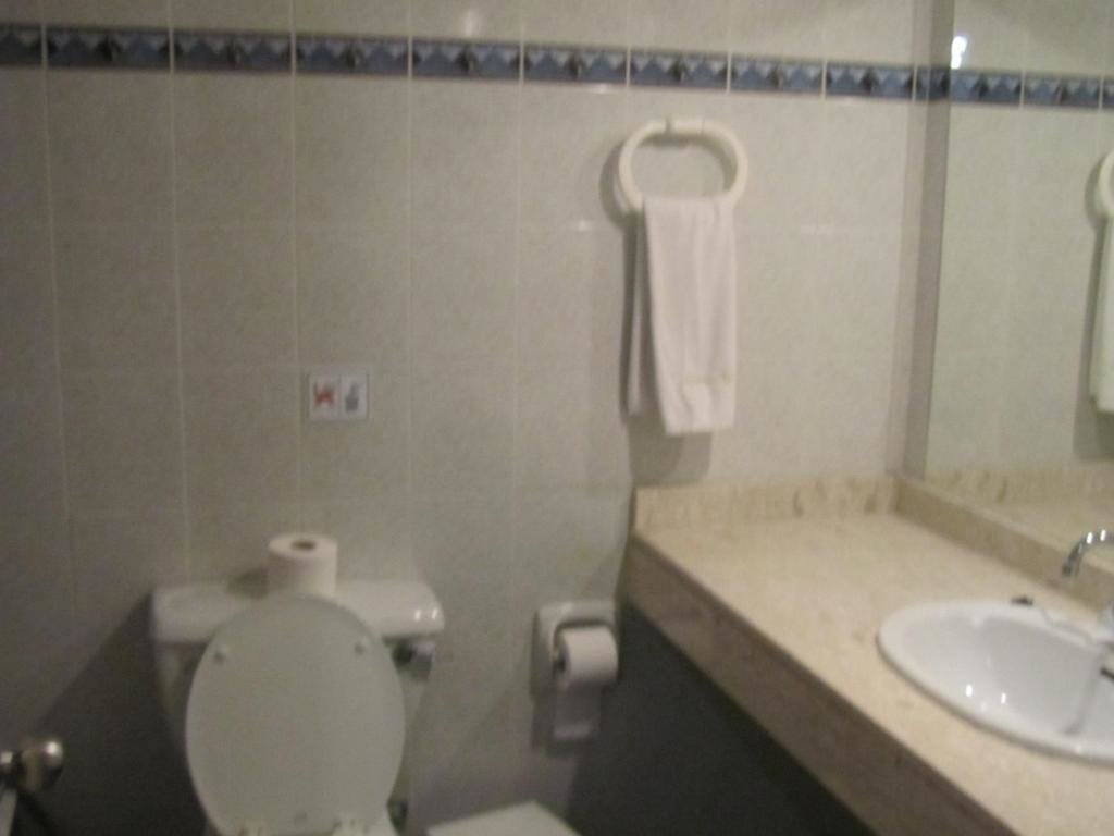 Хлорака: Helios Bay Hotel and Suites