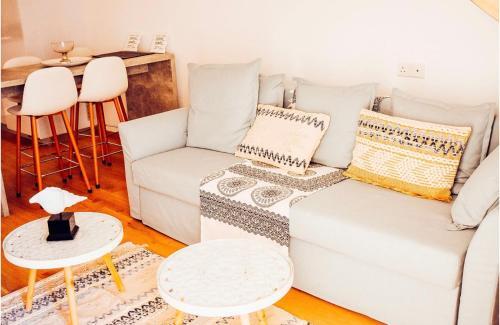 Протарас: T4 - Space Renovated with Love and Sea