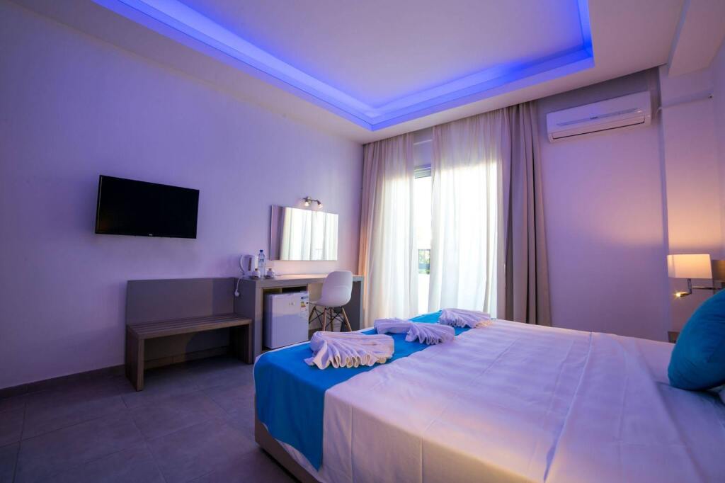 Айя-Напа: Flora Maria Hotel & Annex Apartments