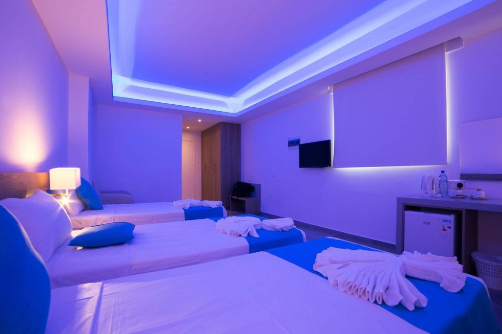 Айя-Напа: Flora Maria Hotel & Annex Apartments