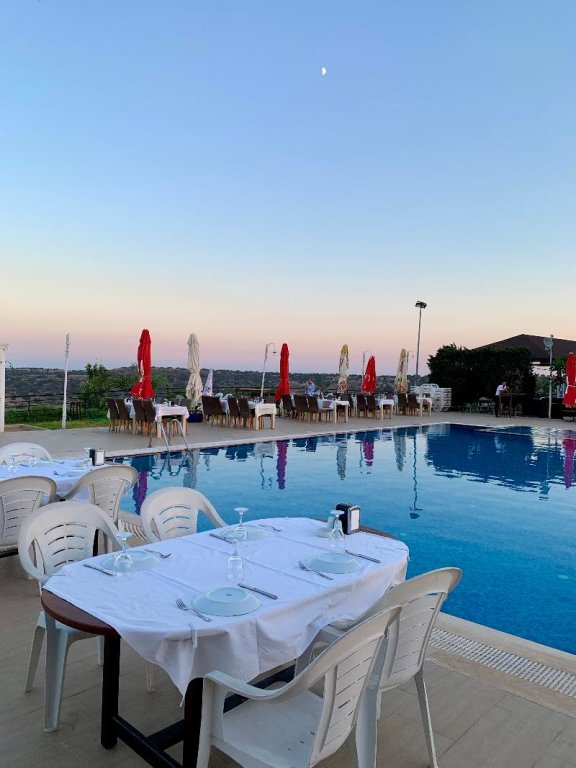 Мехметчик: Celebi Garden Hotel	