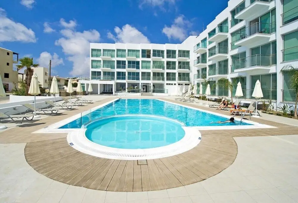 Протарас: Coralli Spa Beachfront Apartment With Breathtaking Sea Views