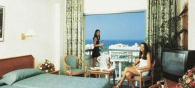 Паралимни: Antigoni Hotel