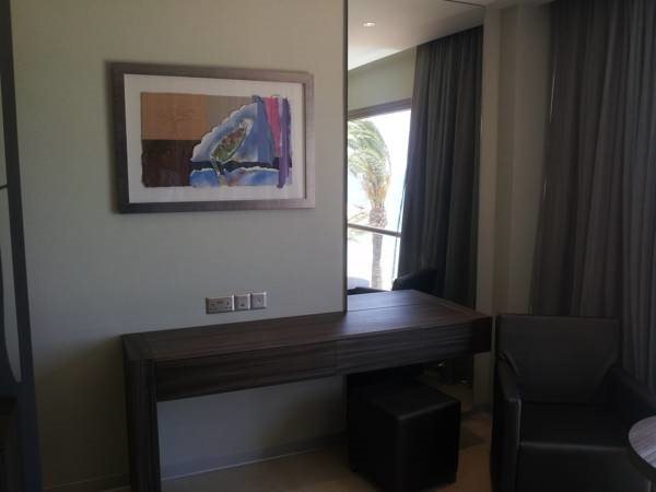 Айя-Напа: Adams Beach Hotel & Deluxe Wing