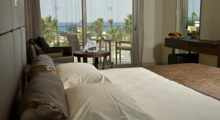 Айя-Напа: Adams Beach Hotel & Deluxe Wing