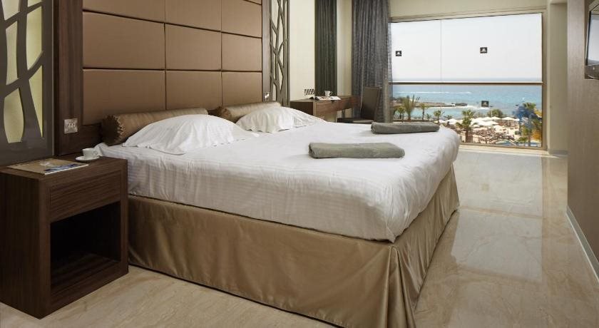 Айя-Напа: Adams Beach Hotel & Deluxe Wing