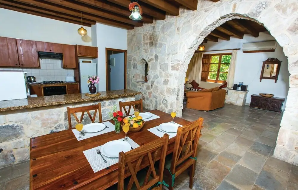 Милиу: Nice Home in Miliou Paphos With 2 Bedrooms, Outdoor Swimming Pool and Swimming Pool